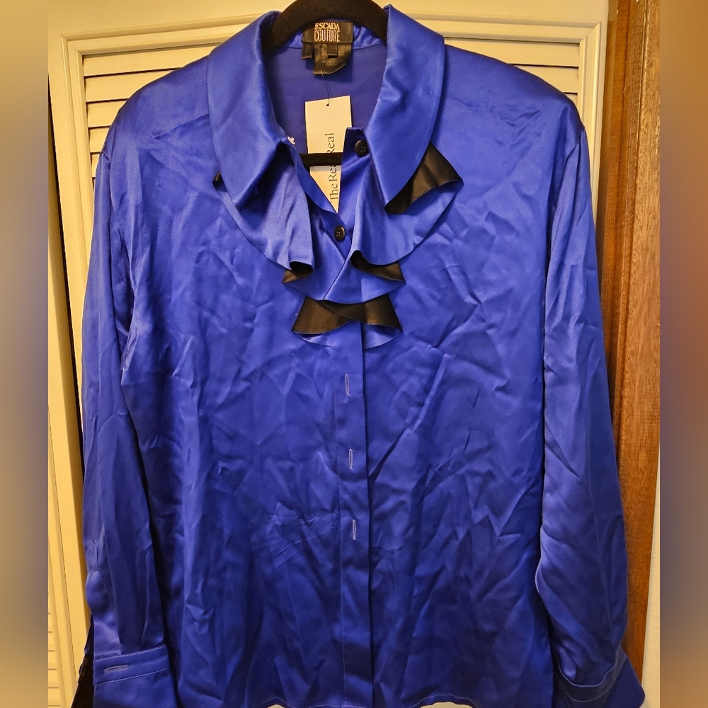 Escada couture 100% silk evening button up top